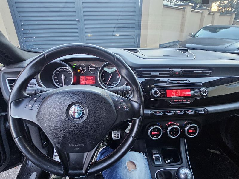 Alfa Romeo Giulietta 
