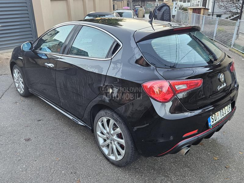 Alfa Romeo Giulietta 