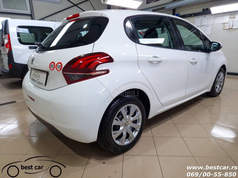 Peugeot 208 4 Sedista N1