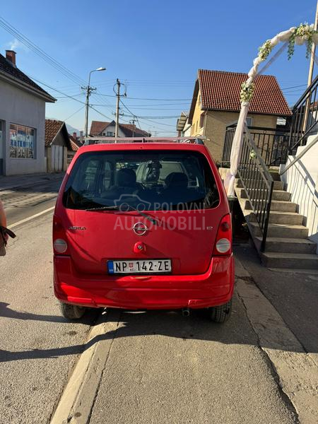 Opel Agila 