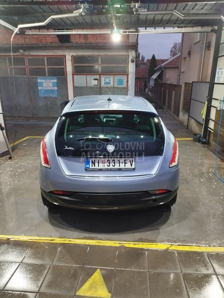 Lancia Delta 1.6 mjet