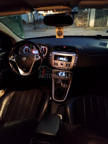 Lancia Delta 1.6 mjet