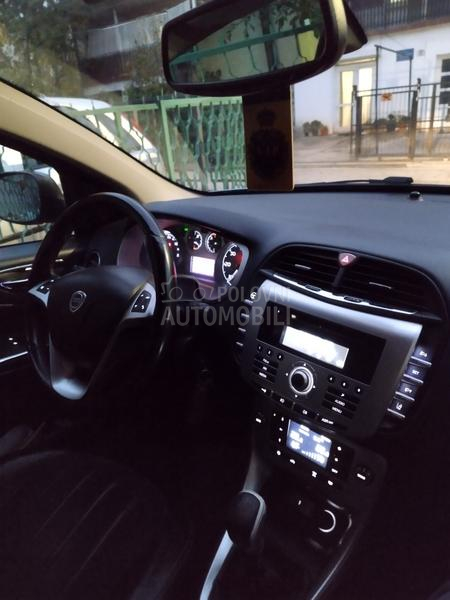 Lancia Delta 1.6 mjet