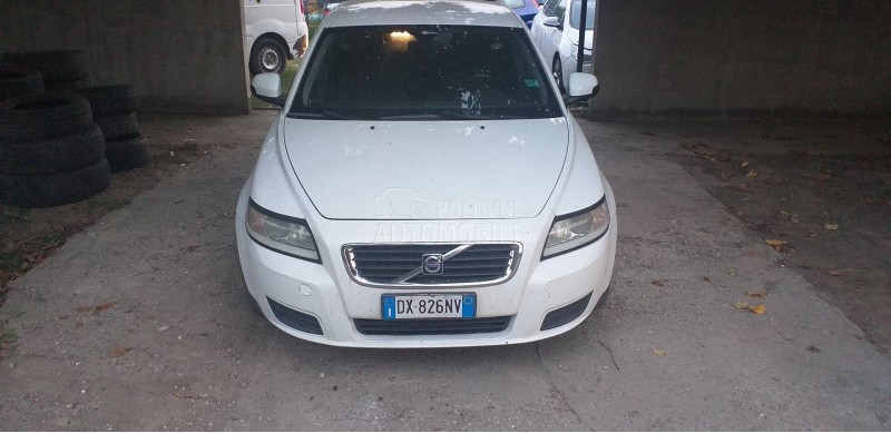 Volvo V50 1.6 D table