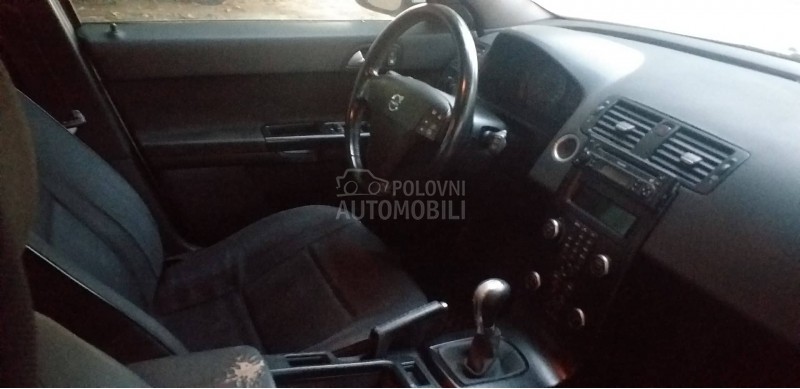 Volvo V50 1.6 D table