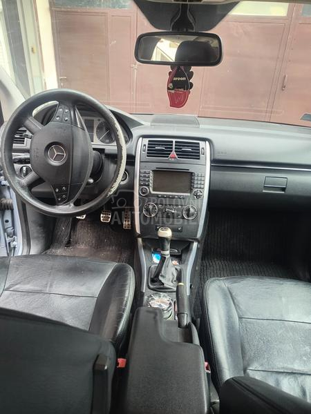 Mercedes Benz B 200 2.0