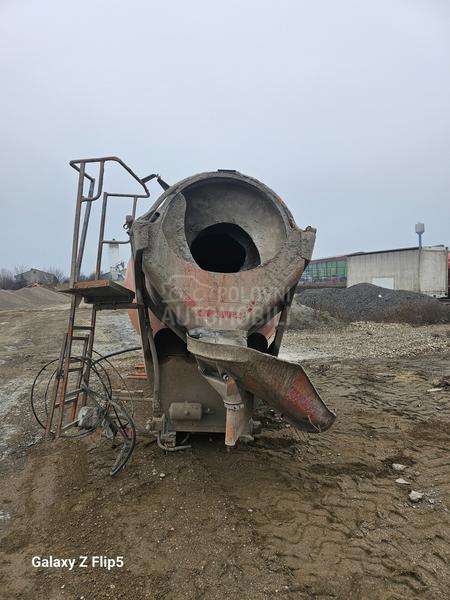 Mercedes Benz 10  kubika