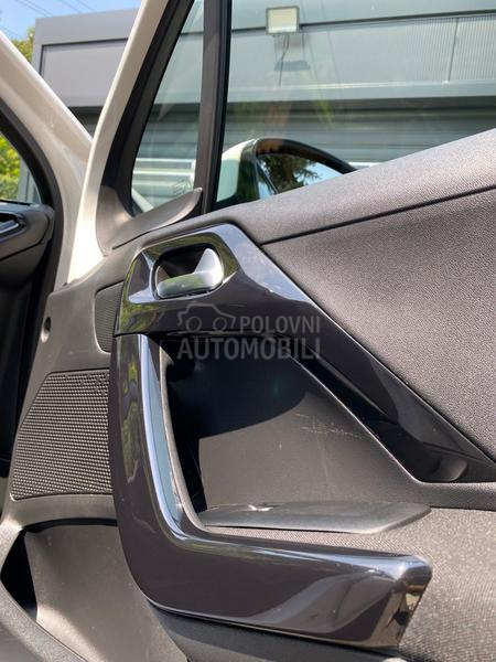 Peugeot 208 1.5