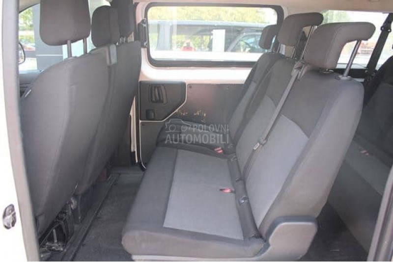 Opel Vivaro 2.0 L 180 A 8