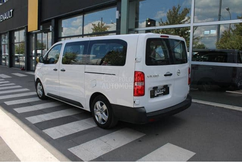 Opel Vivaro 2.0 L 180 A 8