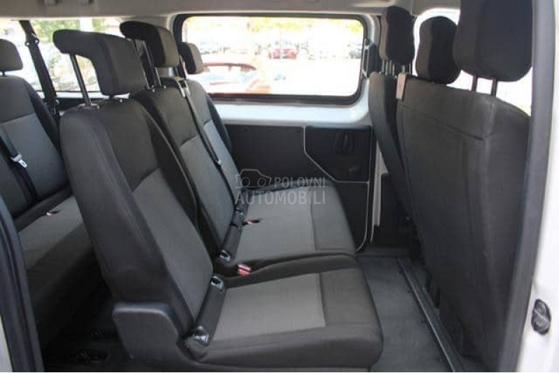 Opel Vivaro 2.0 L 180 A 8