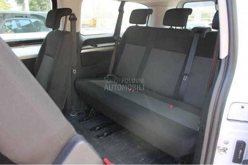 Opel Vivaro 2.0 L 180 A 8