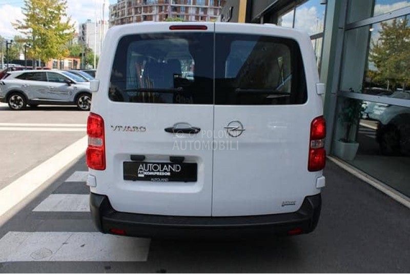 Opel Vivaro 2.0 L 180 A 8