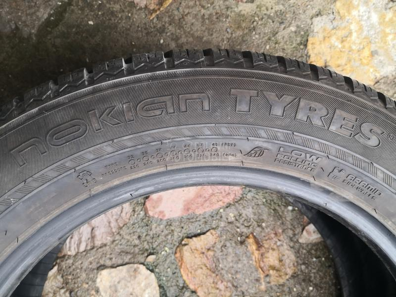 Nokian 235/55 R17 Zimska