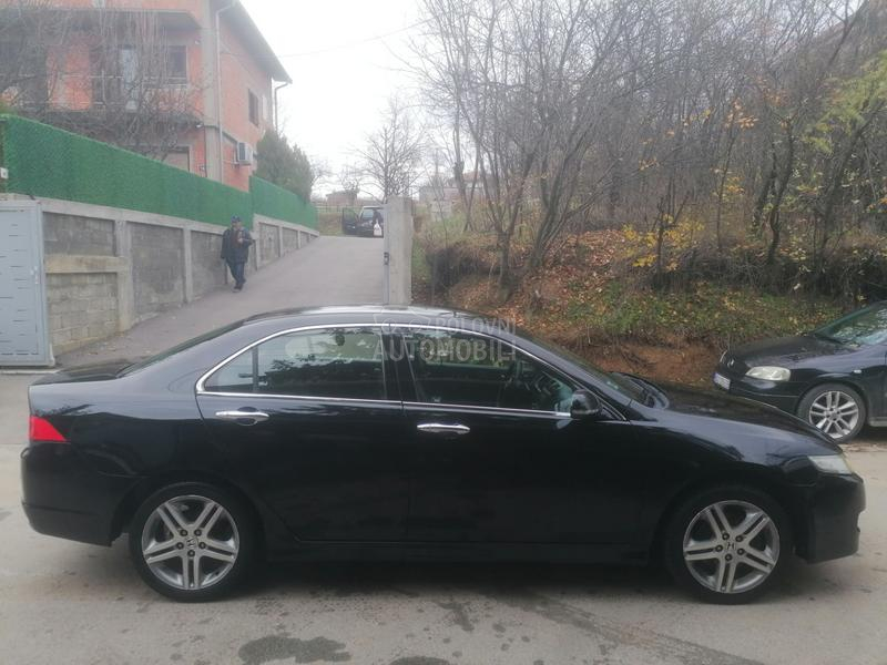 Honda Accord 2.2 D. o. p. I. s.