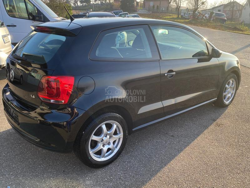 Volkswagen Polo 1.4i DSG