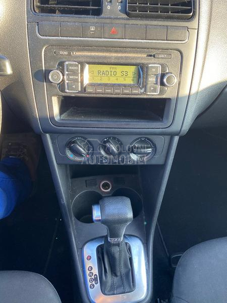 Volkswagen Polo 1.4i DSG