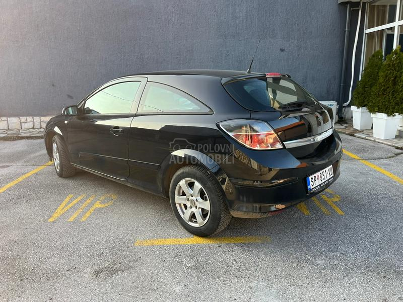 Opel Astra H GTC