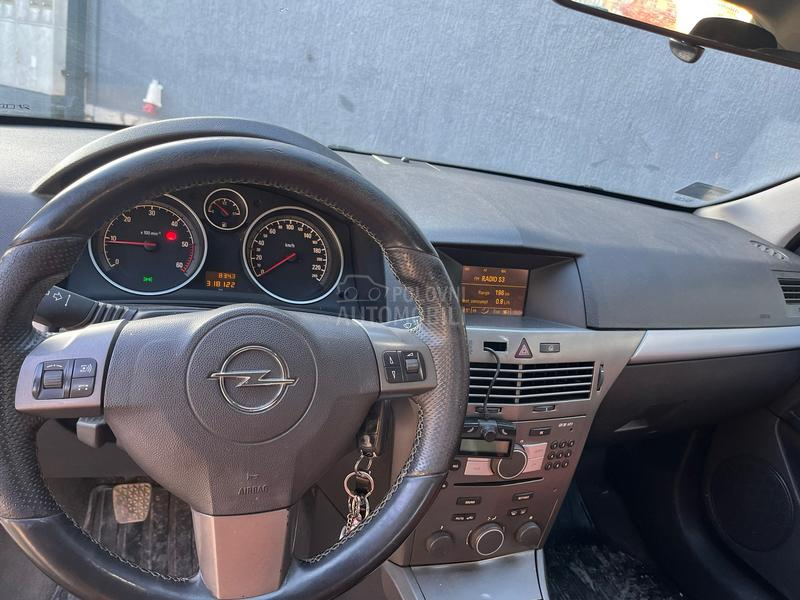 Opel Astra H GTC