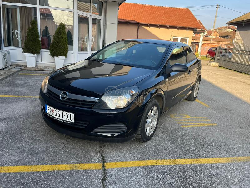 Opel Astra H GTC