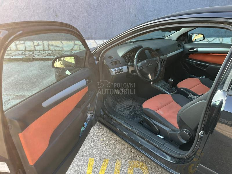 Opel Astra H GTC