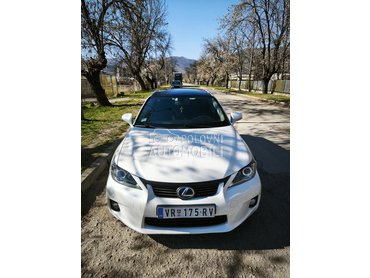 Lexus CT 200h 