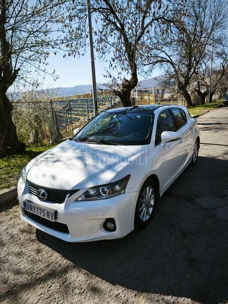 Lexus CT 200h 