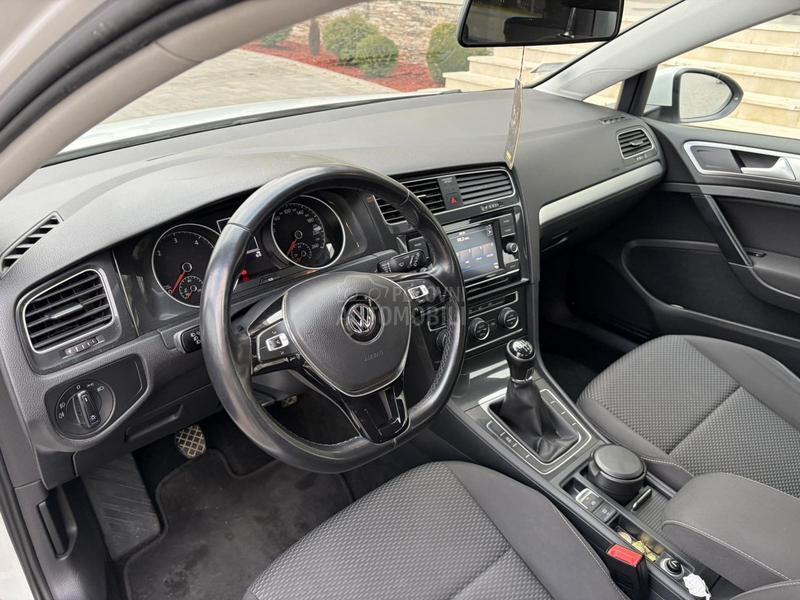 Volkswagen Golf 7 1.6