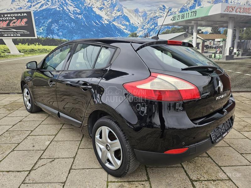 Renault Megane 1.5 D C I / n a v i