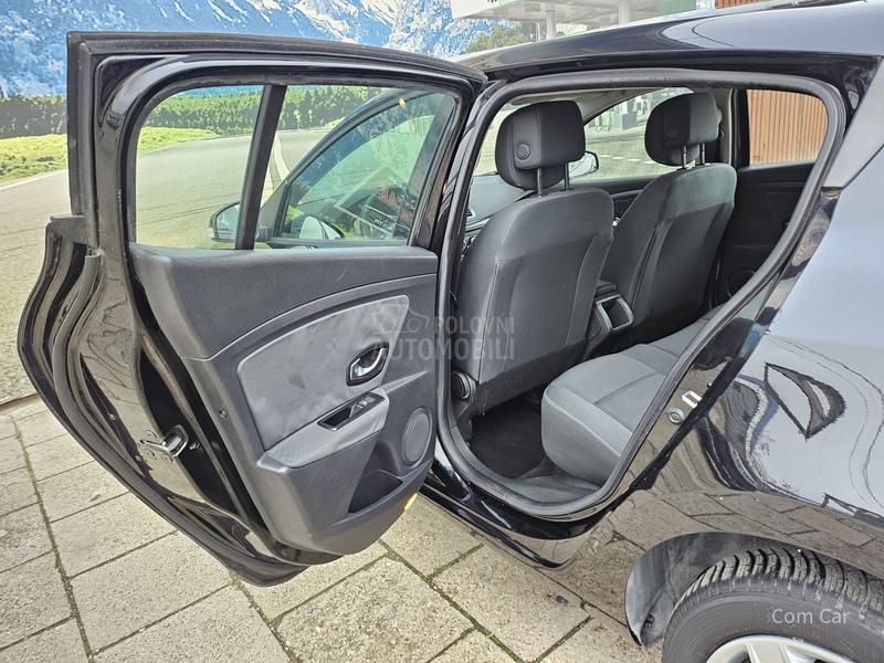 Renault Megane 1.5 D C I / n a v i