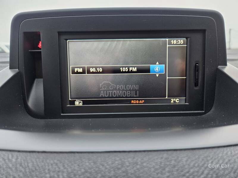 Renault Megane 1.5 D C I / n a v i