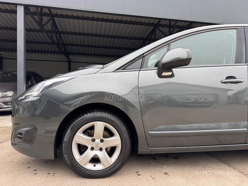 Peugeot 5008 1.6eHdi 114 LED