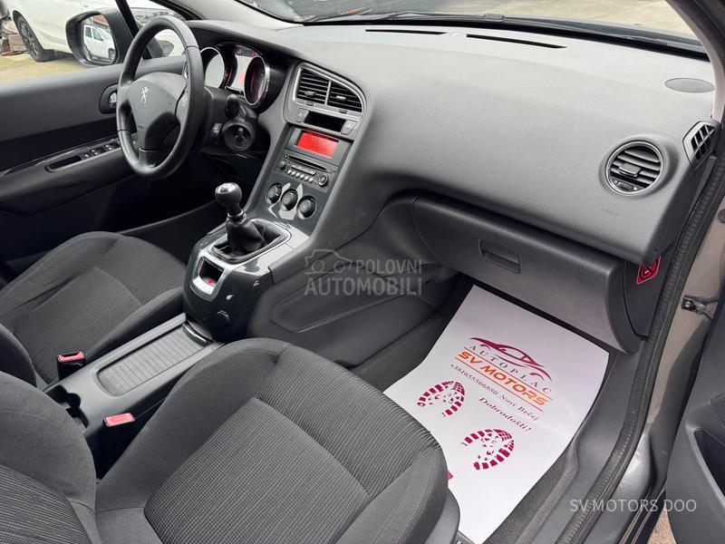 Peugeot 5008 1.6eHdi 114 LED