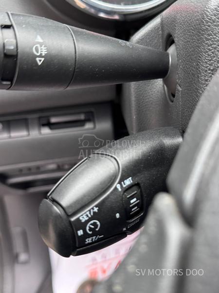 Peugeot 5008 1.6eHdi 114 LED