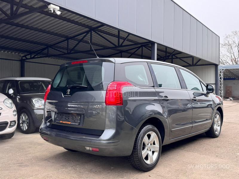 Peugeot 5008 1.6eHdi 114 LED