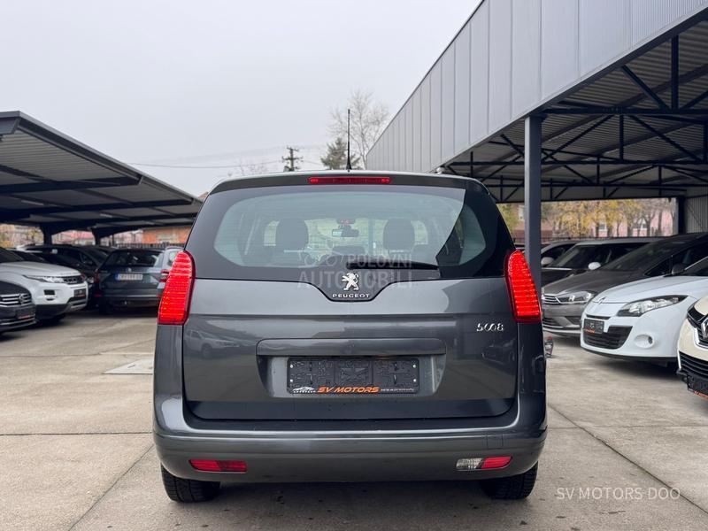 Peugeot 5008 1.6eHdi 114 LED