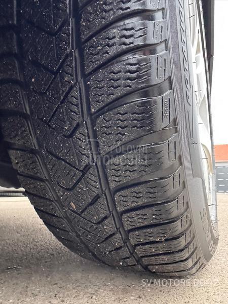 Peugeot 5008 1.6eHdi 114 LED