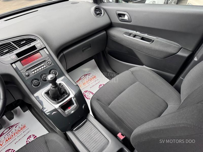 Peugeot 5008 1.6eHdi 114 LED