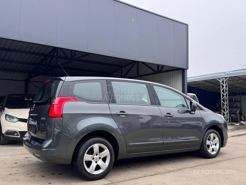 Peugeot 5008 1.6eHdi 114 LED