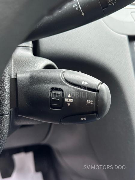 Peugeot 5008 1.6eHdi 114 LED