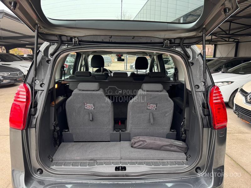 Peugeot 5008 1.6eHdi 114 LED