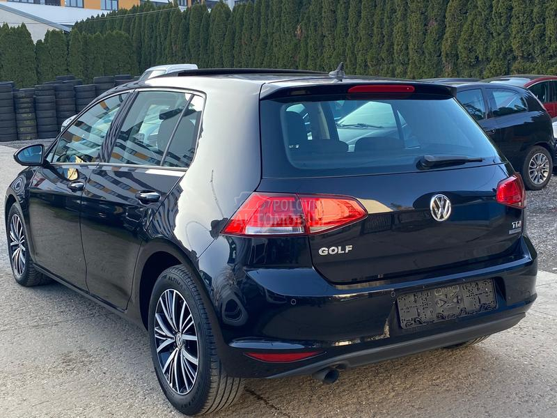 Volkswagen Golf 7 1,6 tdi P A N O