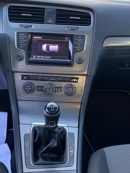 Volkswagen Golf 7 1,6 tdi P A N O