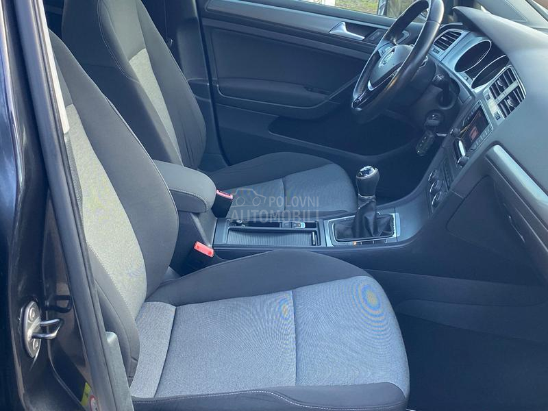 Volkswagen Golf 7 1,6 tdi P A N O