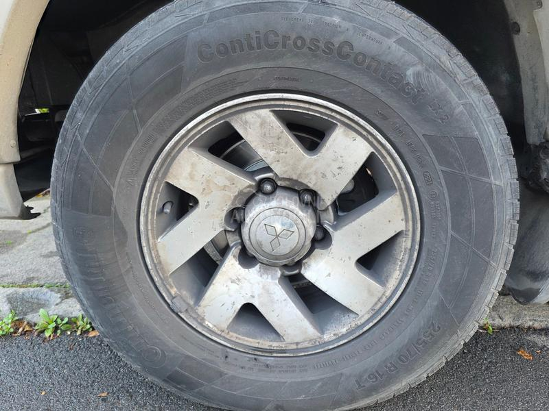 Mitsubishi Pajero Sport 2,5 GLS