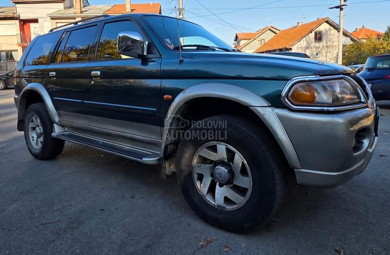 Mitsubishi Pajero Sport 2,5 GLS
