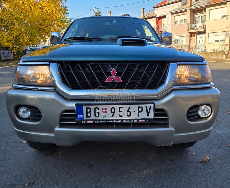 Mitsubishi Pajero Sport 2,5 GLS