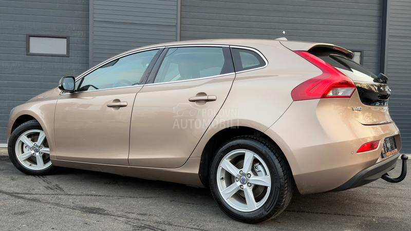 Volvo V40 1.6 D2 MOMENTUM
