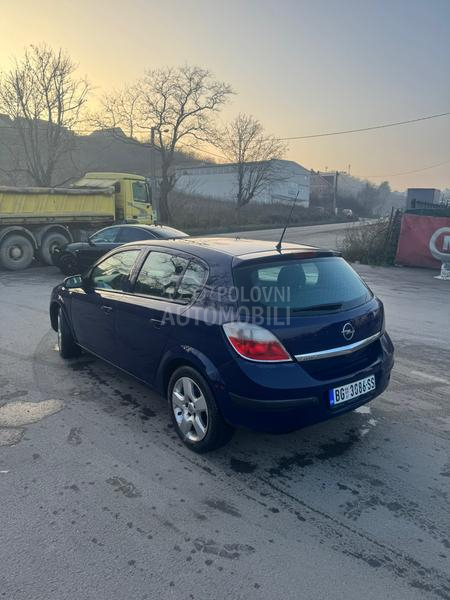 Opel Astra H 1.7