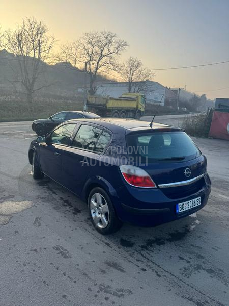 Opel Astra H 1.7